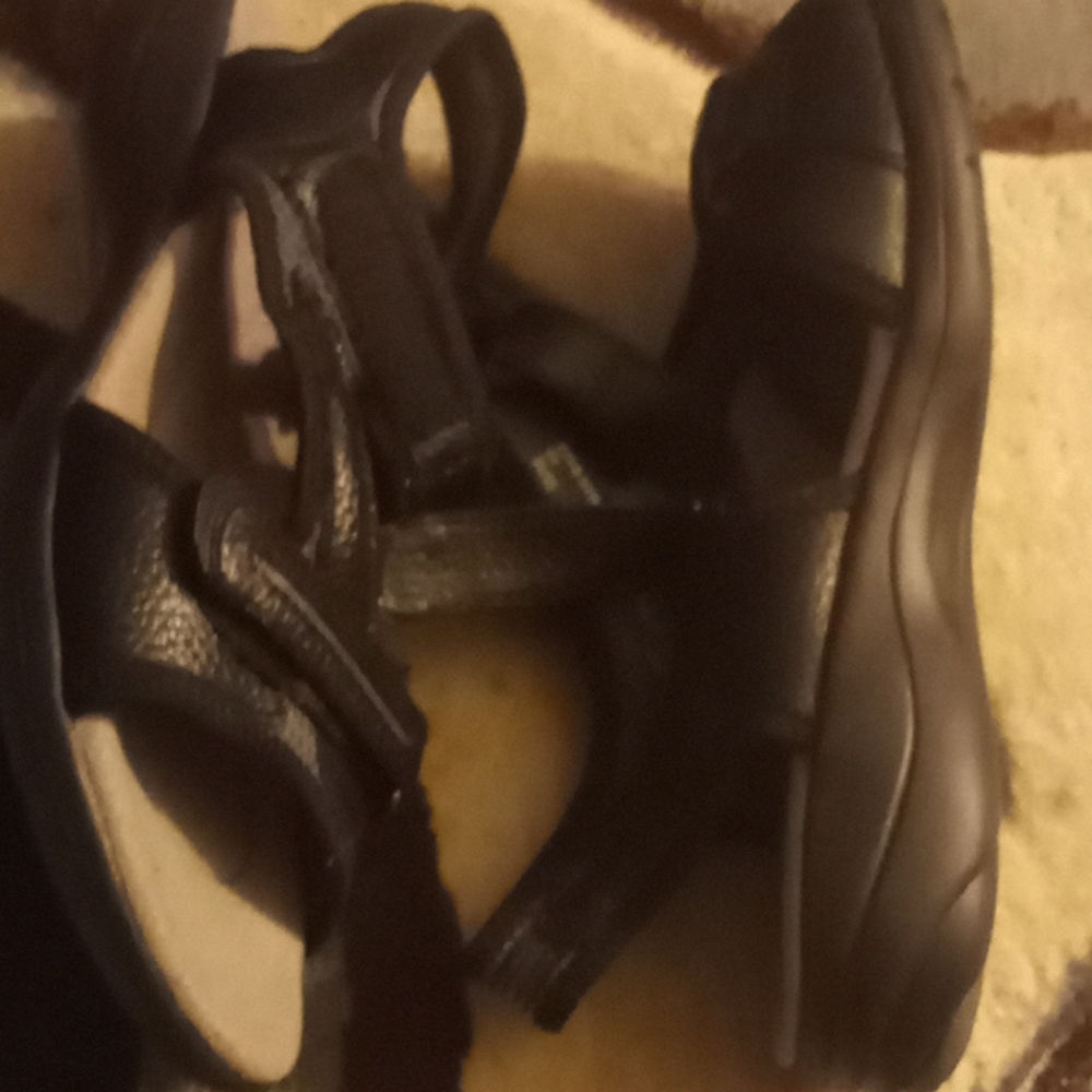 Clarks - Picture 2 of 2